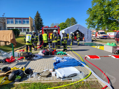 Foto des Albums: Stadtausbildungstag mit zwei Einsatz-Szenarien gemeistert