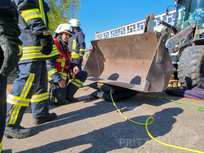 Foto des Albums: Stadtausbildungstag mit zwei Einsatz-Szenarien gemeistert