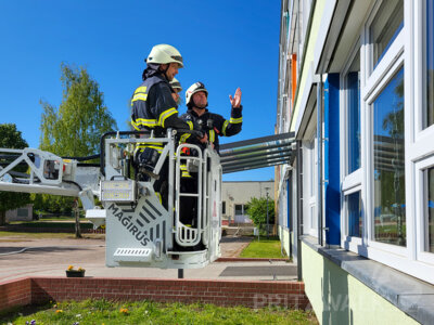 Foto des Albums: Stadtausbildungstag mit zwei Einsatz-Szenarien gemeistert