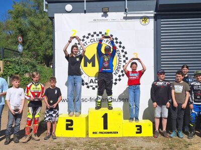 Vorschaubild: Siegerehrung Klasse 5, schwarze Spur, Paula Heinsch auf Platz 2