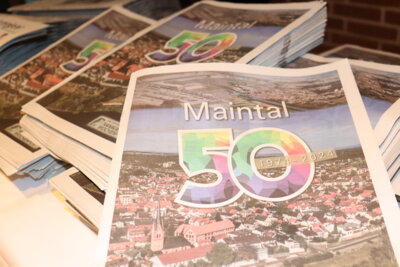 50 Jahre Maintal - das war auch Anlass f&uuml;r eine Sonderbeilage in der Maintaler Lokalausgabe der Wochenpost.  (Bild vergr&ouml;&szlig;ern)