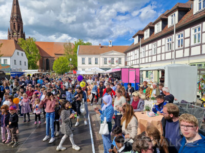 Foto des Albums: Sonniges Frühlingserwachen lockte Hunderte in die Innenstadt