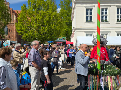 Foto des Albums: Sonniges Frühlingserwachen lockte Hunderte in die Innenstadt