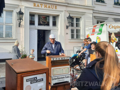 Foto des Albums: Sonniges Frühlingserwachen lockte Hunderte in die Innenstadt