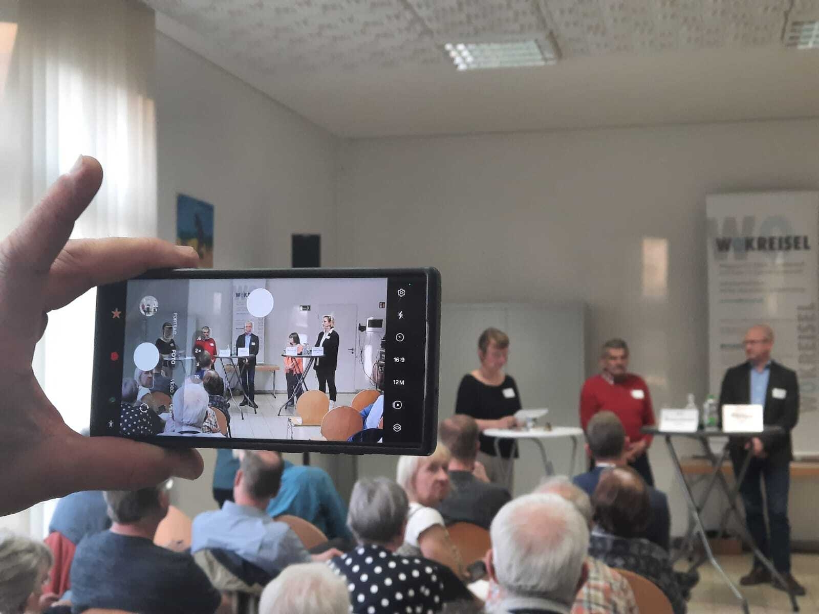 Bild: Fotos aus dem Publikum