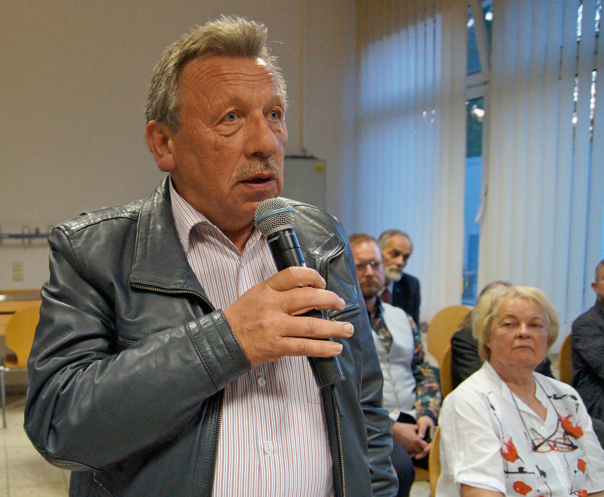 Bild: Publikumsfrage von Arno Winkelmann, Bürgermeister von Märkisch Buchholz