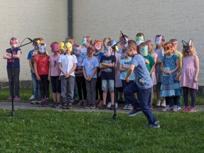 Foto des Albums: Tanz & Gesang rund um den Maibaum