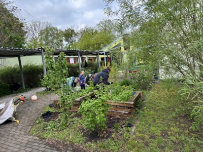 Foto des Albums: Helfende Hände