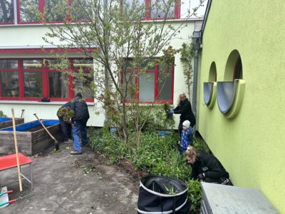 Foto des Albums: Helfende Hände