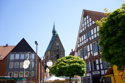 Blick auf die St  Martini-Kirche  (Bild vergr&ouml;&szlig;ern)