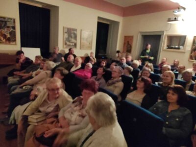 Vorschaubild: im Kino