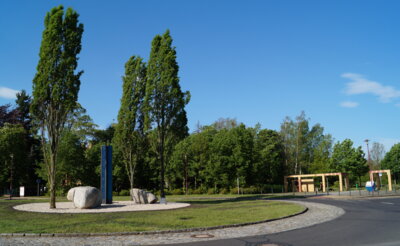 Neuer Blickfang an der Allee der Steine  (Bild vergrößern)
