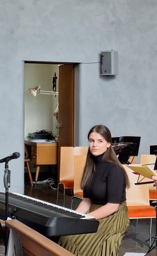 Bild: Ukrainisches Lied, Piano und Gesang