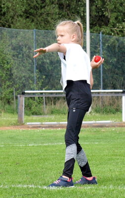 NLV OHA KM Einzel 2024 Ball 07  (Bild vergr&ouml;&szlig;ern)