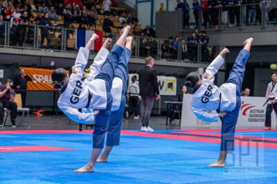 Vorschaubild: Junior-Team: GOLD - Tuong-Vi Hannah Do (SF Bispingen/Redfire) + Jessica Storm (TUS) + Jasmin Flotow (NWTU)