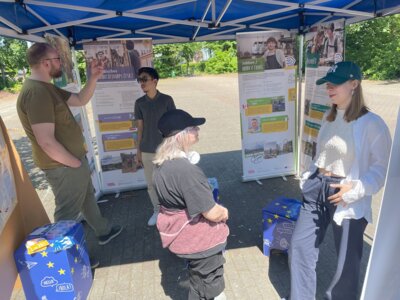 Foto des Albums: Jahrgang 10 der SNG informiert sich zur Europawahl