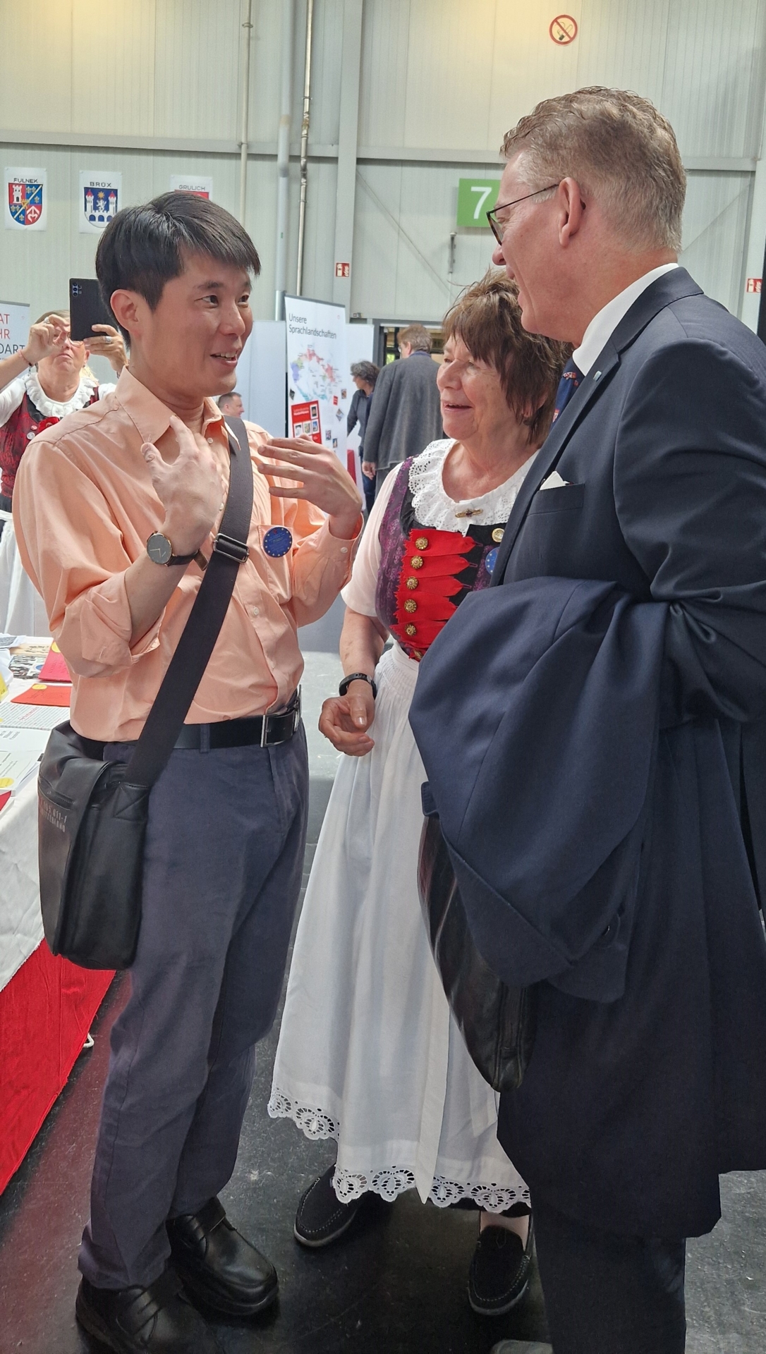 Bild: Besuch aus Korea und von der Geistlichkeit
