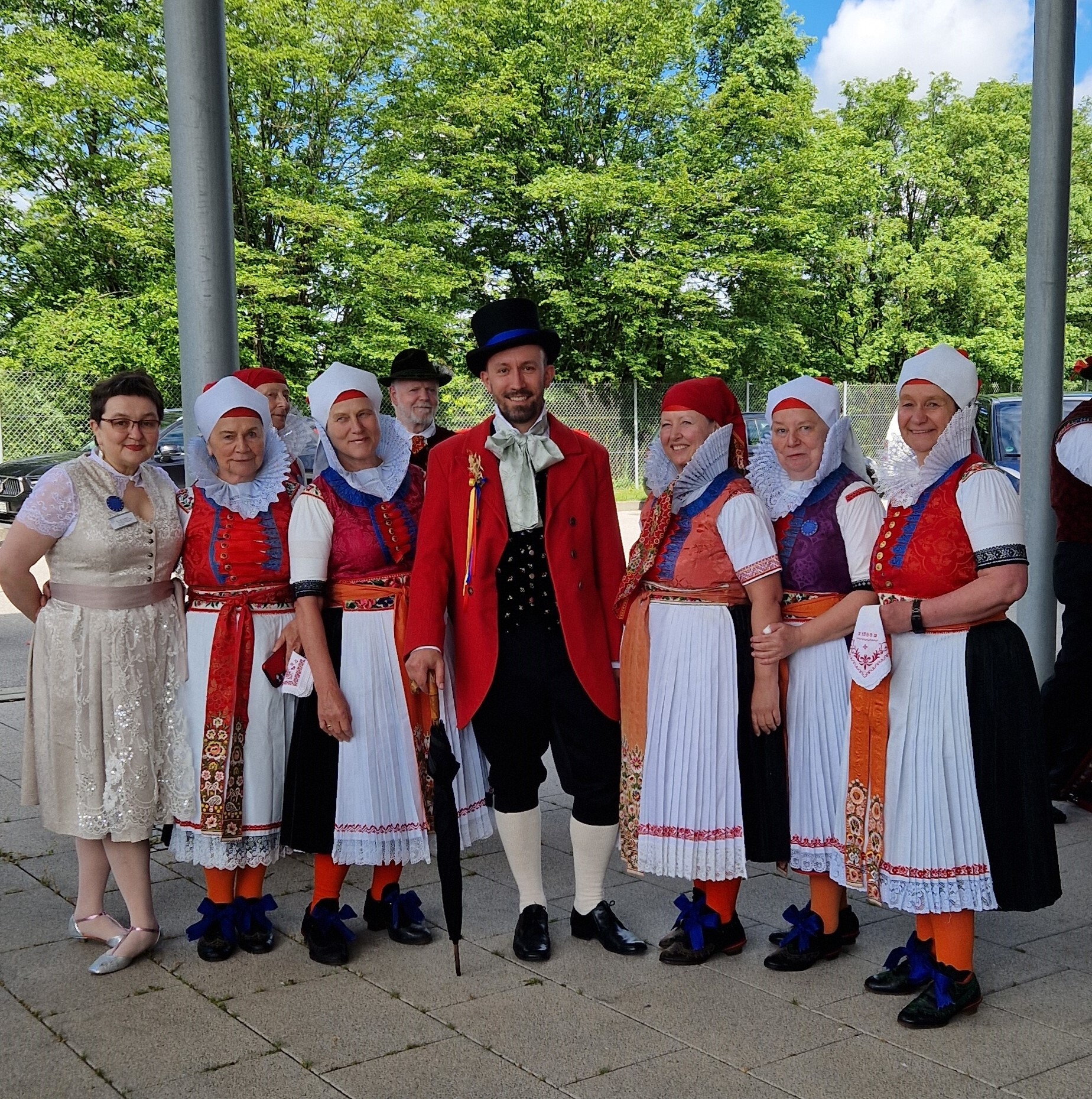 Bild: Wischauer mit Dr Lilia Antipow und Lorentz Loserth