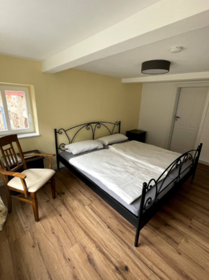 Thum'scher Hof - Zimmer 1  (Bild vergr&ouml;&szlig;ern)