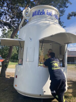 Leckere Milchshakes von den Landfrauen  (Bild vergr&ouml;&szlig;ern)