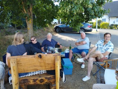 Foto des Albums: Sitzgruppe Unter der Linde