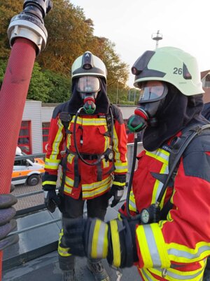 Foto des Albums: Übung im Brandgewöhnungscontainer