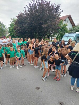 Fotoalbum Volksfest Wallersdorf Auszug 2024
