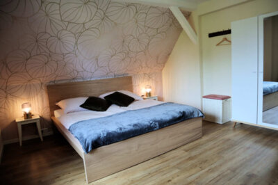 Schlafzimmer 1 