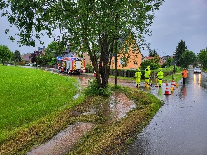 Bild: Überschwemmung Waldweg, Abzweig Hüttenstraße