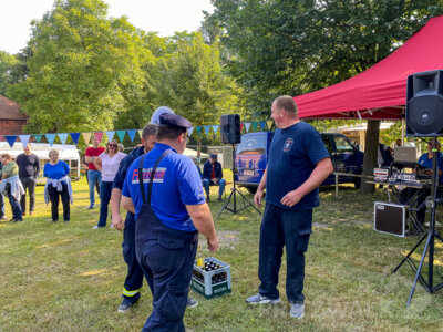 Foto des Albums: Feuerwehrwettkampf, Flohmarkt und Pollofahrten - Mesendorf feierte