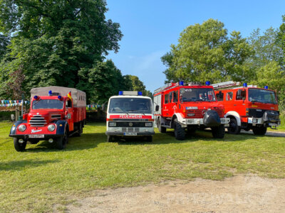 Foto des Albums: Feuerwehrwettkampf, Flohmarkt und Pollofahrten - Mesendorf feierte