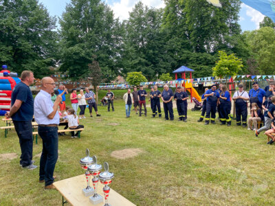 Foto des Albums: Feuerwehrwettkampf, Flohmarkt und Pollofahrten - Mesendorf feierte