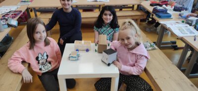 Foto des Albums: Die Klasse 2c baut Schachtelflitzer