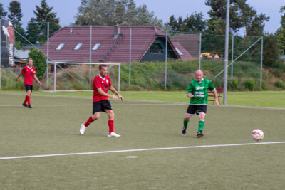 Foto des Albums: Ü40 vs Krewelin