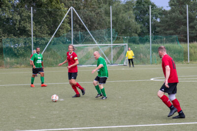 Foto des Albums: Ü40 vs Krewelin