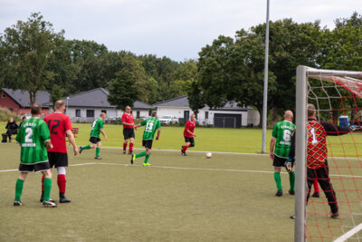 Foto des Albums: Ü40 vs Krewelin