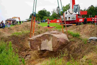Vorschaubild: 20240619 Krahne roter Stein (29)