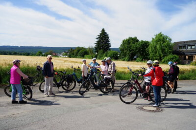 Schmiedestra&szlig;e - Die Egestorfer sto&szlig;en dazu  (Bild vergr&ouml;&szlig;ern)