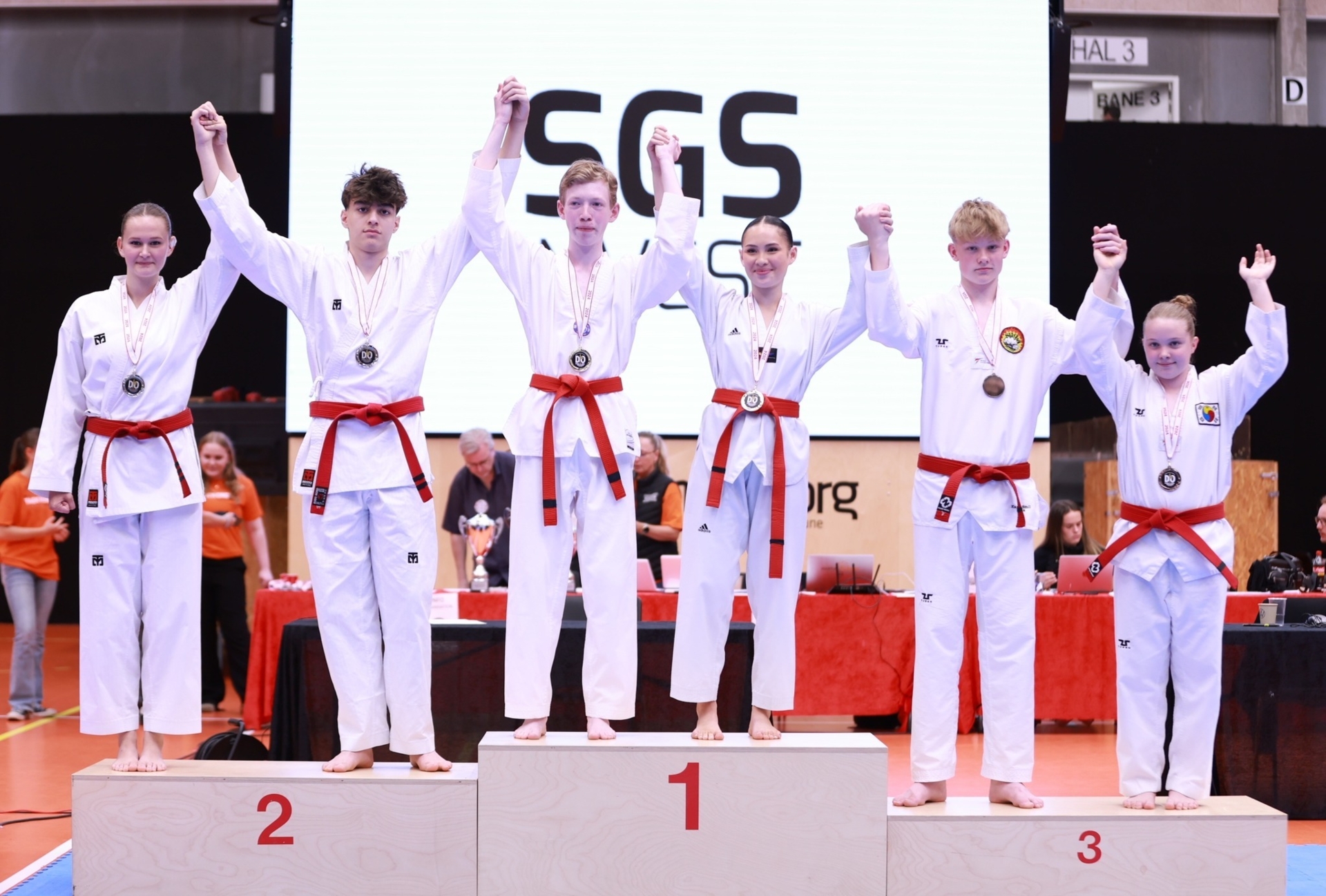 Bild: 08-PAIR Junior GOLD
