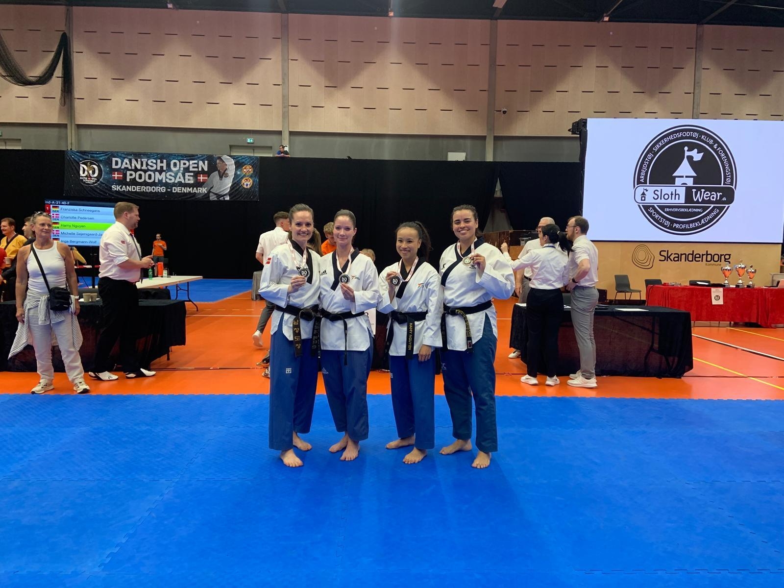 Bild: 15 Female U40 A