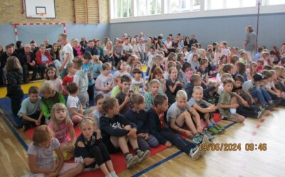 Foto des Albums: Verabschiedung 4. Klassen und Auszeichnungen (25. 06. 2024)