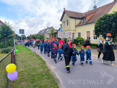 Foto des Albums: Beim Stadtjugendfeuerwehrtag traten rund 100 junge Brandschützer an