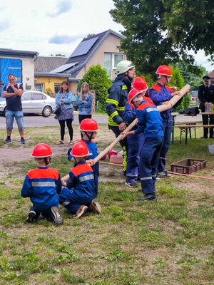 Foto des Albums: Beim Stadtjugendfeuerwehrtag traten rund 100 junge Brandschützer an