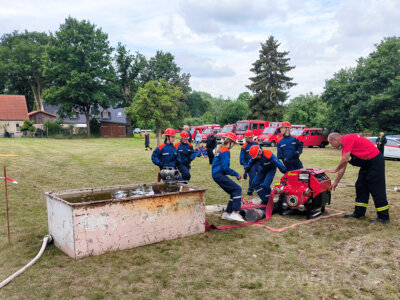 Foto des Albums: Beim Stadtjugendfeuerwehrtag traten rund 100 junge Brandschützer an