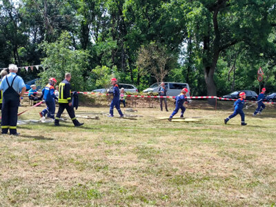 Foto des Albums: Beim Stadtjugendfeuerwehrtag traten rund 100 junge Brandschützer an