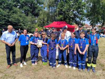 Foto des Albums: Beim Stadtjugendfeuerwehrtag traten rund 100 junge Brandschützer an