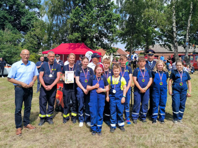 Foto des Albums: Beim Stadtjugendfeuerwehrtag traten rund 100 junge Brandschützer an