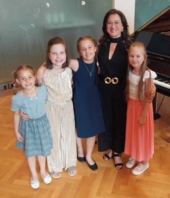 Foto des Albums: Klassenvorspiel der Klavierklasse von Nataliya Frenzel, 2024