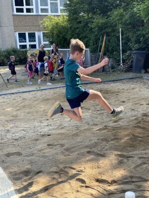 Foto des Albums: Sportfest 2024 Grundschule HIrschfeld (02.​07.​2024)