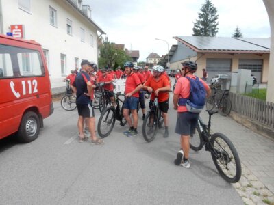 Foto des Albums: XperBike-Sternfahrt nach Malgersdorf am Sonntag 30. Juni 2024